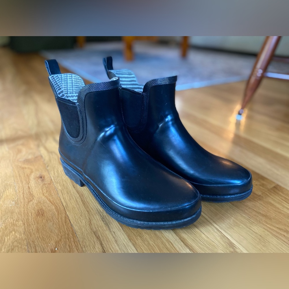 LL Bean Chelsea Wellie Waterproof Boots